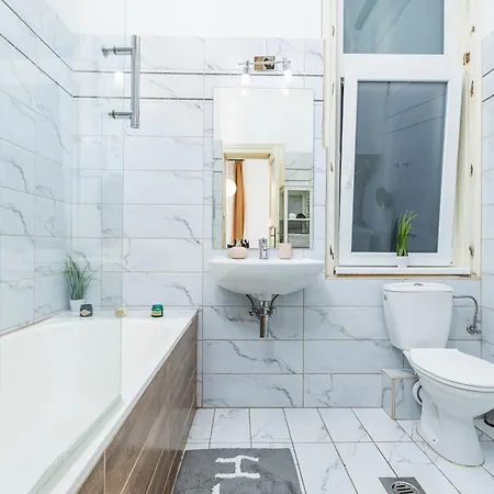 شقة Real Lovag بودابست