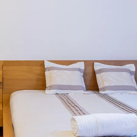 Διαμέρισμα Real Lovag *