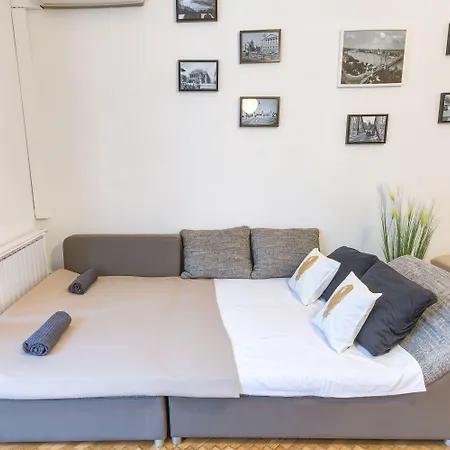 Appartement Real Lovag Boedapest